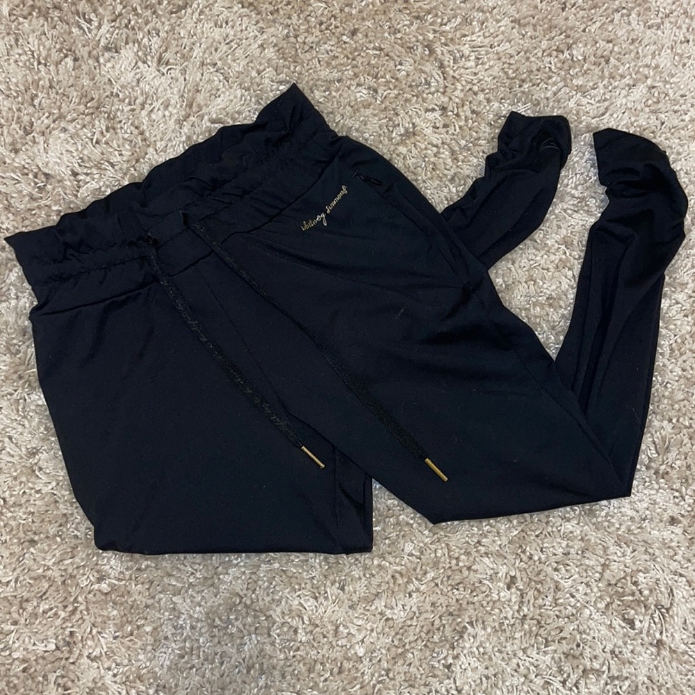 Whitney Simmons Gymshark joggers